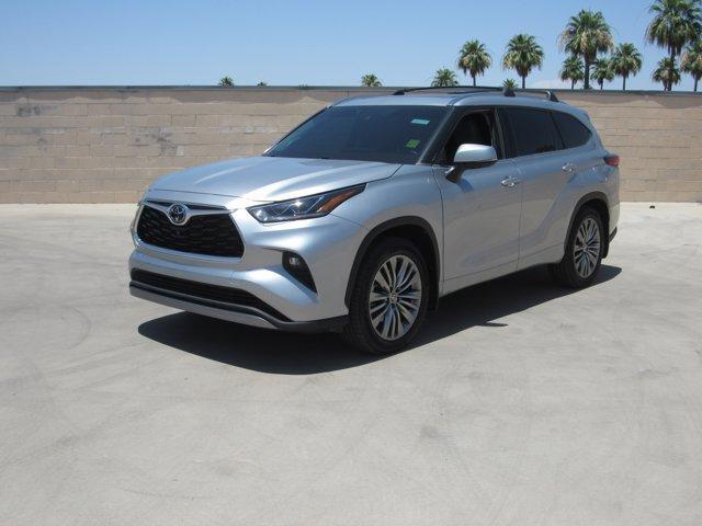 used 2022 Toyota Highlander car, priced at $40,590