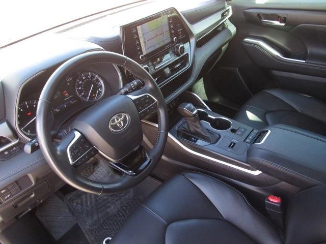 used 2021 Toyota Highlander car, priced at $32,578