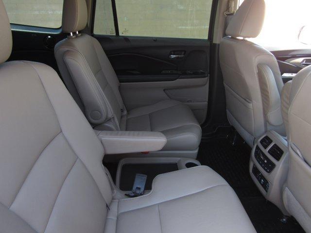 used 2022 Honda Pilot car, priced at $31,997