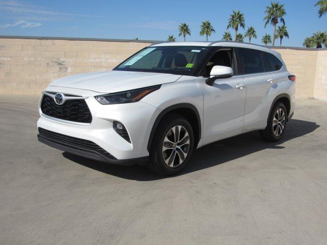 used 2023 Toyota Highlander car, priced at $38,134
