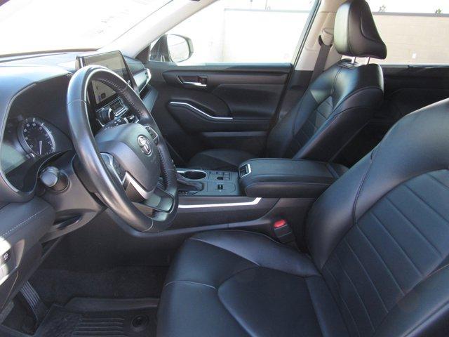 used 2023 Toyota Highlander car, priced at $38,134
