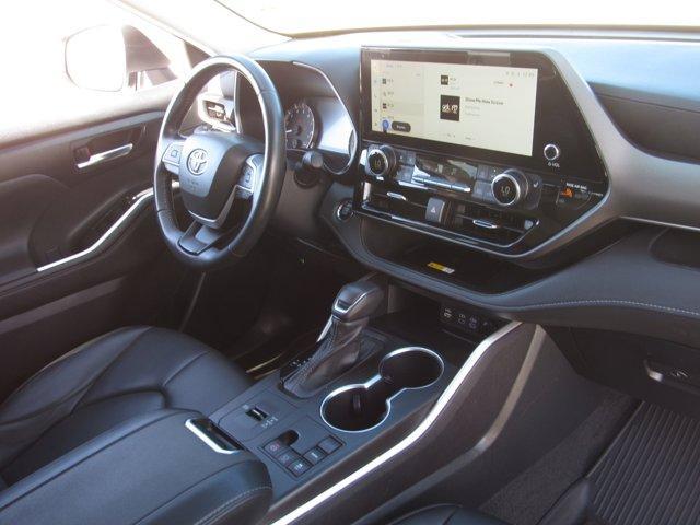 used 2023 Toyota Highlander car, priced at $38,134