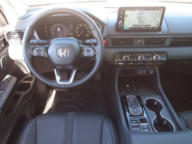 new 2025 Honda Pilot car, priced at $51,550