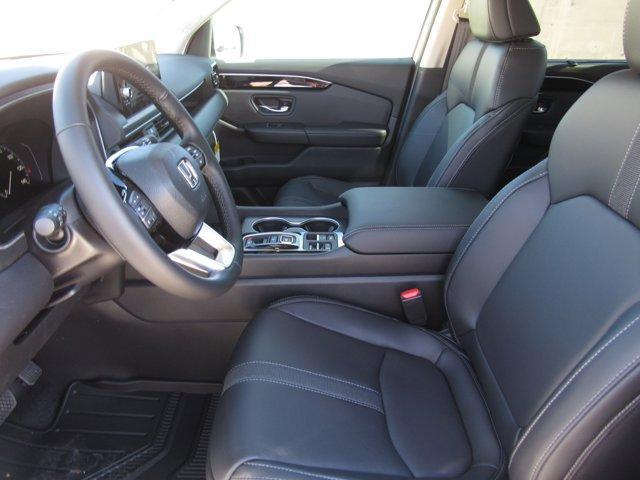 new 2025 Honda Pilot car, priced at $51,550