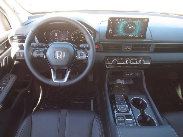 new 2025 Honda Pilot car, priced at $53,705