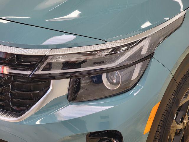 new 2026 Kia Seltos car, priced at $27,330