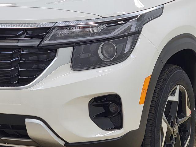 new 2026 Kia Seltos car, priced at $27,407