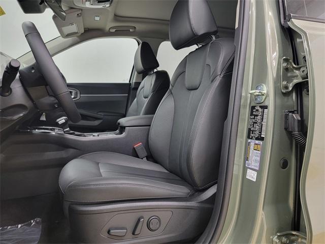 new 2026 Kia Sorento car, priced at $40,528