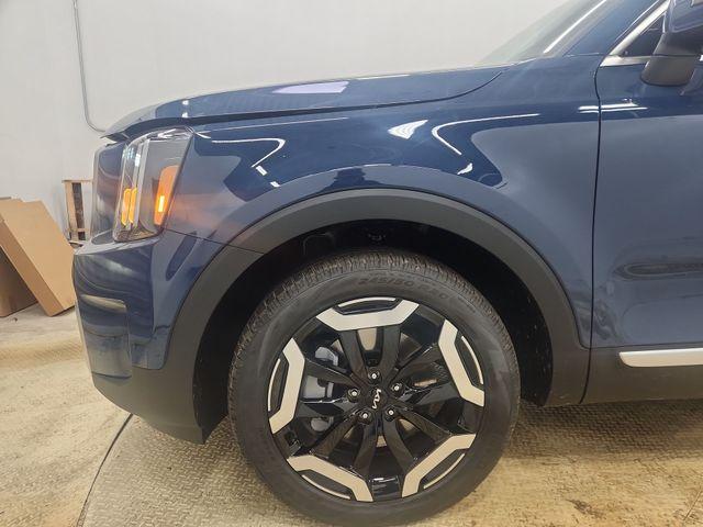 new 2025 Kia Telluride car, priced at $40,379