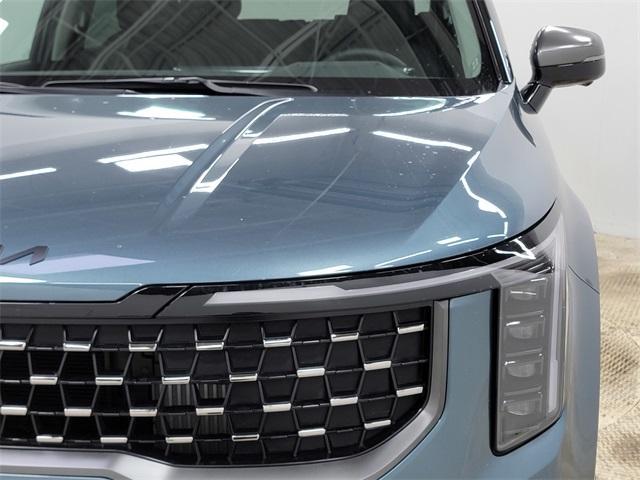 new 2025 Kia Carnival Hybrid car, priced at $53,250