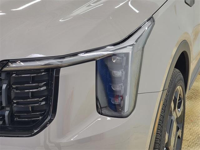 new 2026 Kia Sorento car, priced at $40,528