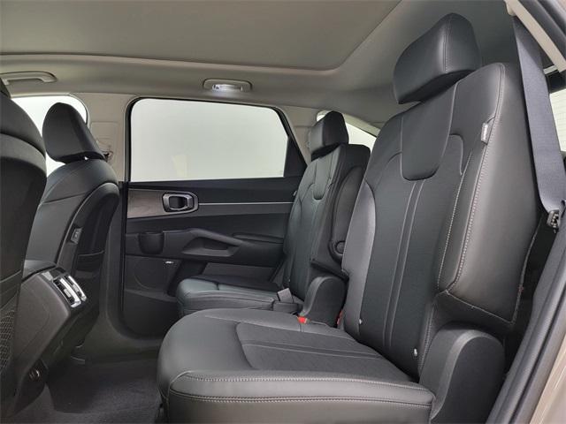 new 2026 Kia Sorento car, priced at $40,528