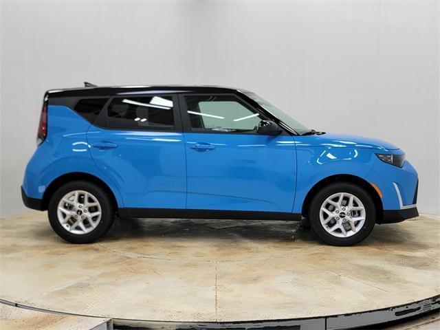 new 2025 Kia Soul car, priced at $24,093
