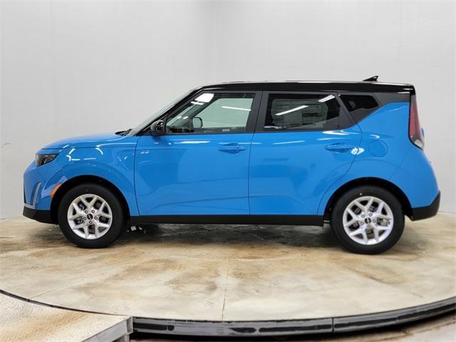 new 2025 Kia Soul car, priced at $24,093
