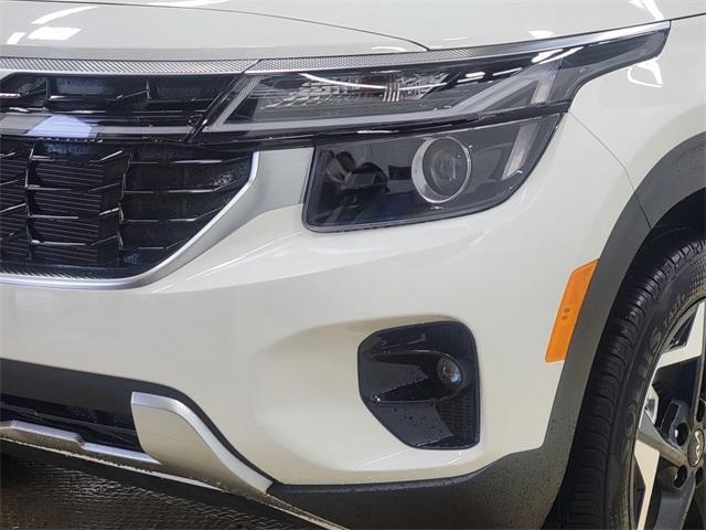 new 2026 Kia Seltos car, priced at $27,407