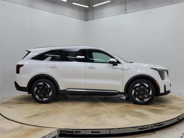 new 2025 Kia Sorento Hybrid car, priced at $39,389