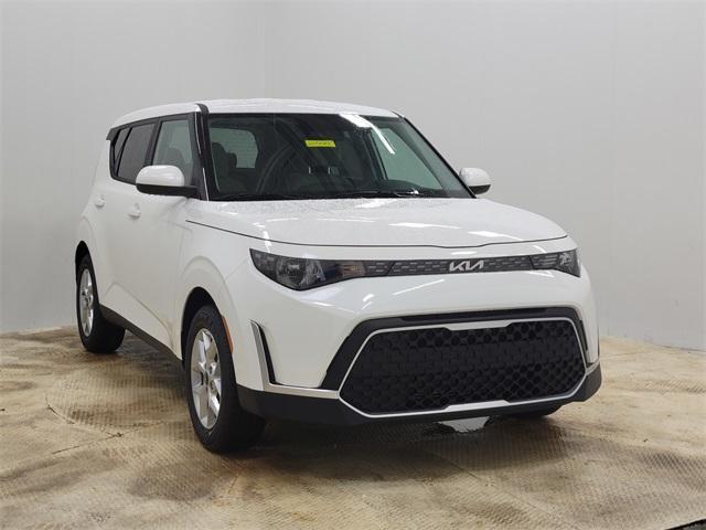 new 2025 Kia Soul car, priced at $21,913