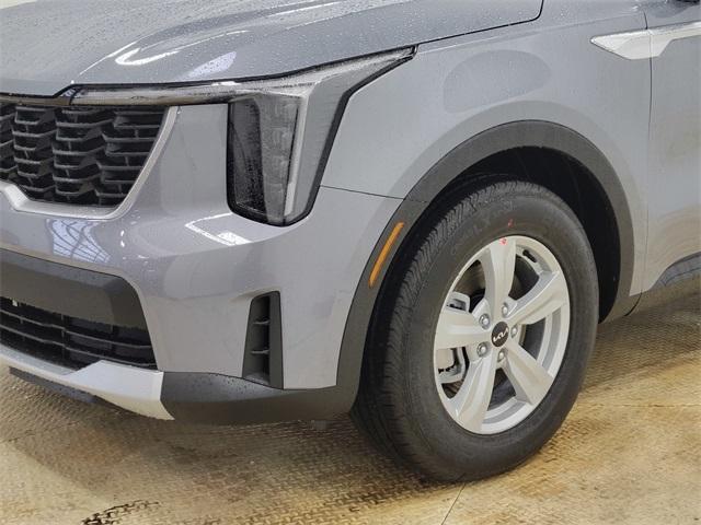 new 2025 Kia Sorento car, priced at $30,373