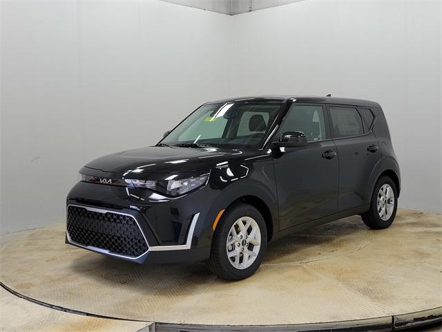 new 2025 Kia Soul car, priced at $24,093