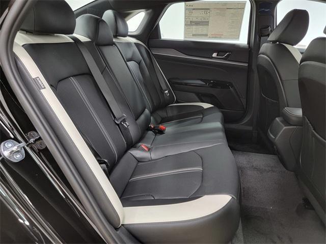 new 2025 Kia K5 car, priced at $29,010