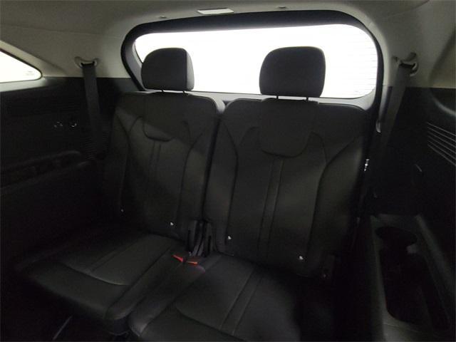 new 2025 Kia Sorento car, priced at $37,660