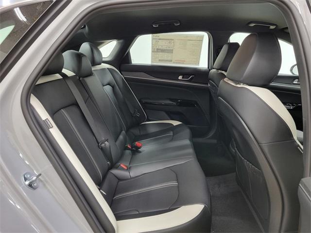 new 2025 Kia K5 car, priced at $27,618