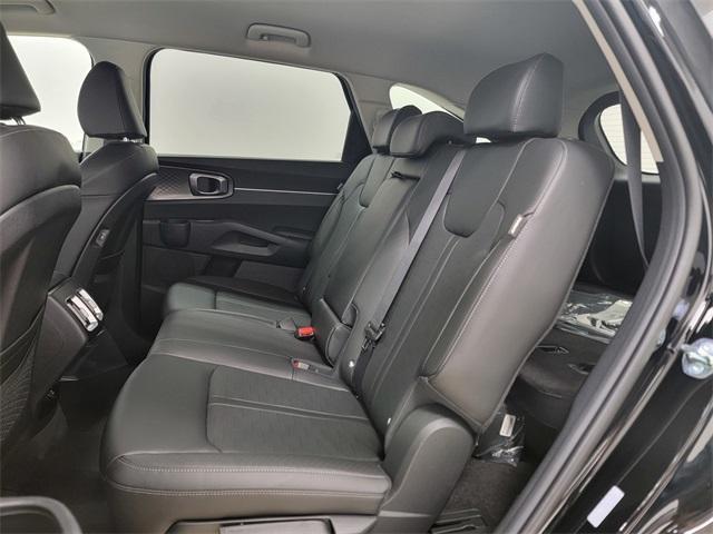 new 2025 Kia Sorento car, priced at $34,518