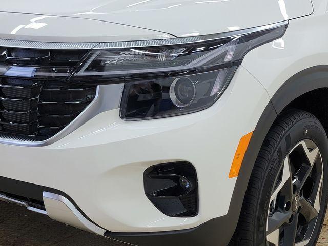 new 2026 Kia Seltos car, priced at $27,407