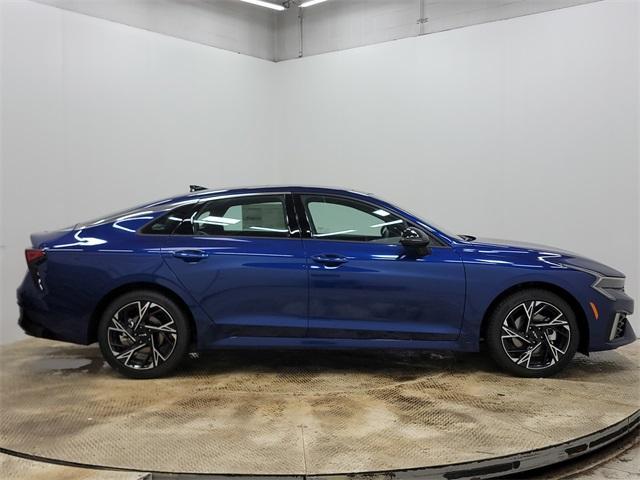 new 2025 Kia K5 car, priced at $30,107