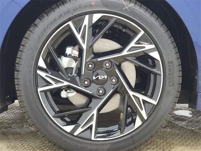 new 2025 Kia K5 car, priced at $30,107