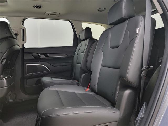 new 2025 Kia Telluride car, priced at $40,838