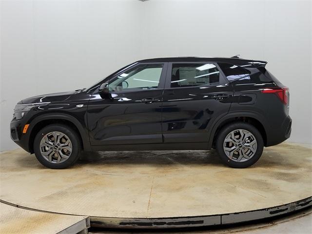 new 2025 Kia Seltos car, priced at $24,716