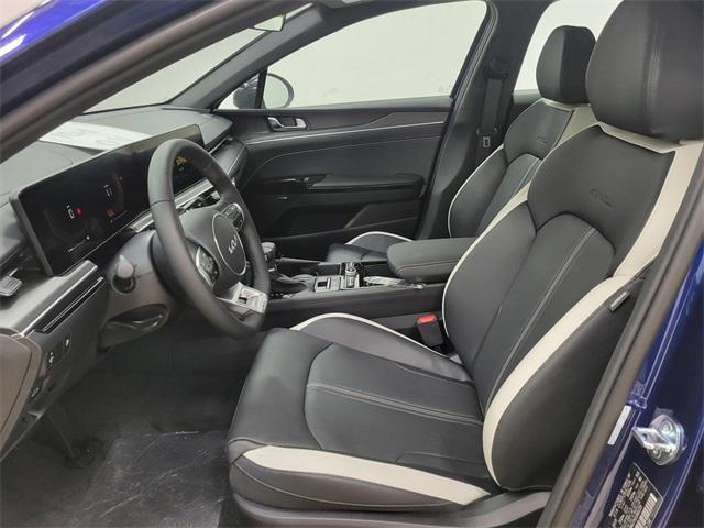new 2025 Kia K5 car, priced at $30,380