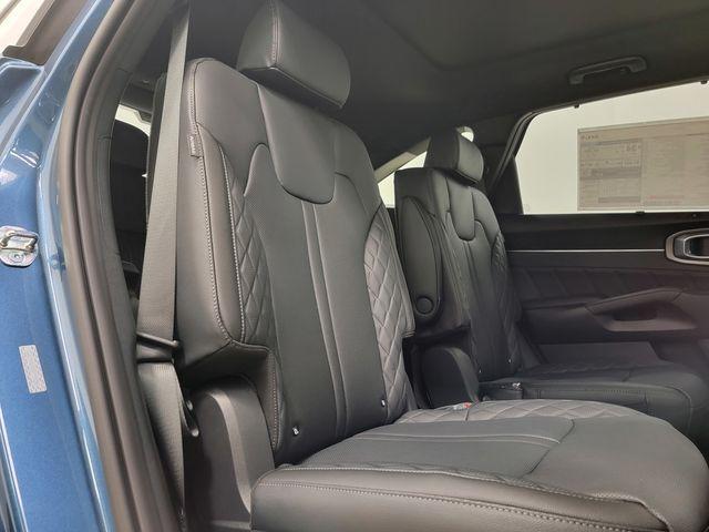 new 2026 Kia Sorento Hybrid car, priced at $43,978