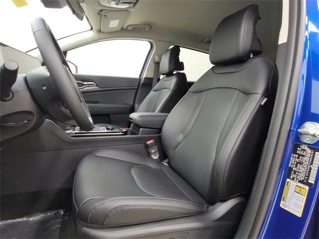 new 2025 Kia Sportage car, priced at $28,552