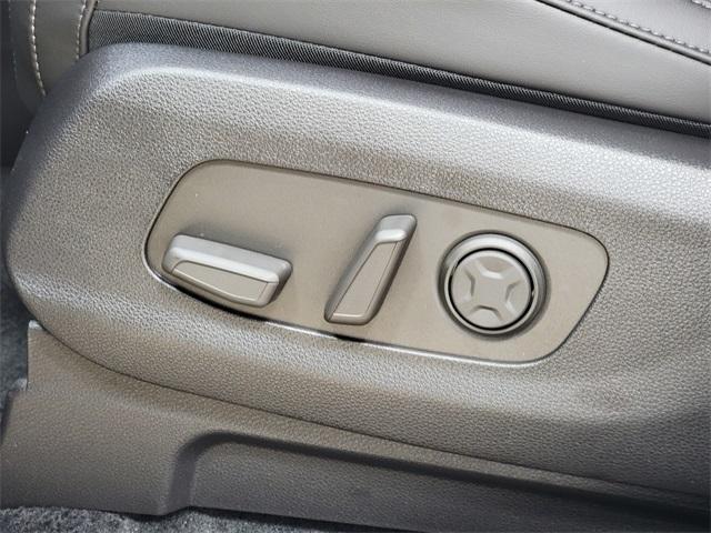 new 2026 Kia Carnival car, priced at $39,270