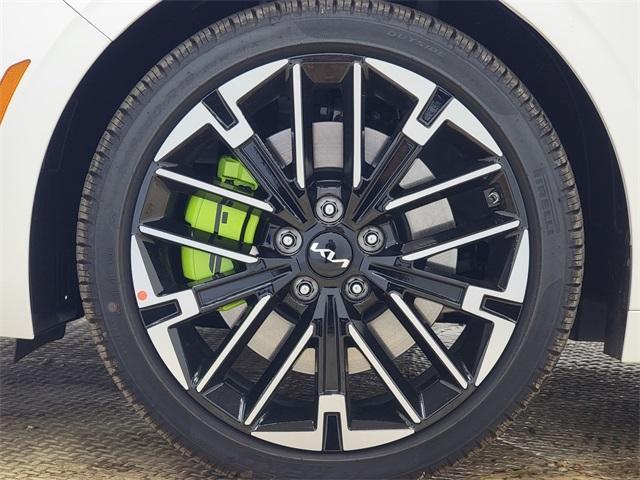 new 2026 Kia K5 car, priced at $33,181