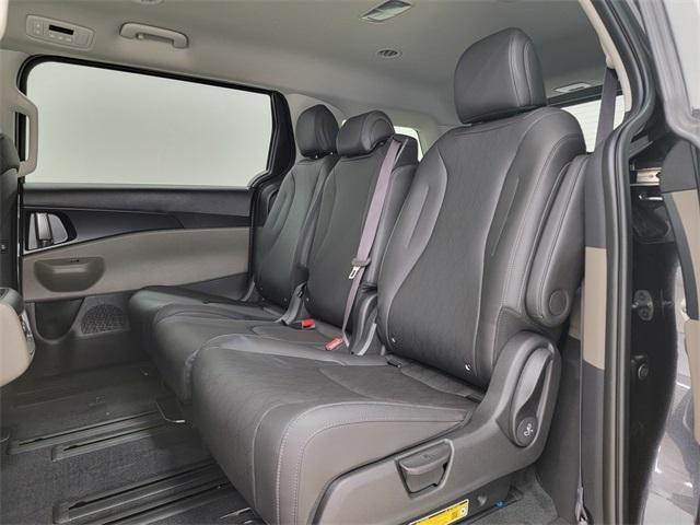 new 2026 Kia Carnival Hybrid car, priced at $40,409