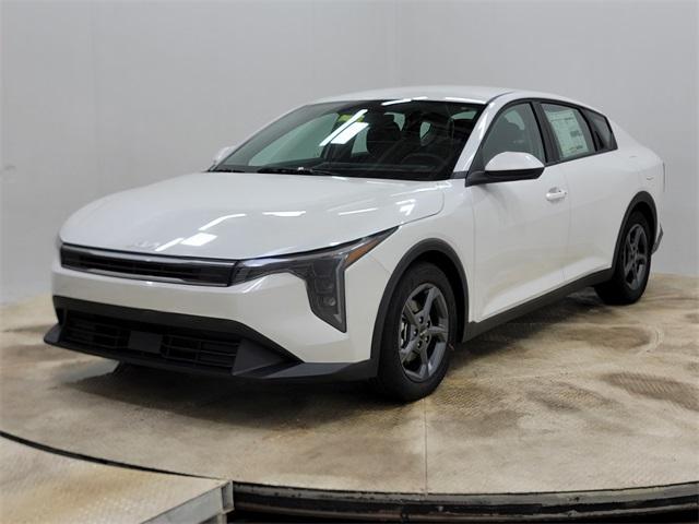 new 2025 Kia K4 car, priced at $23,082