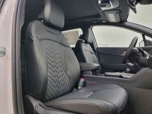 new 2026 Kia Sportage car, priced at $33,684