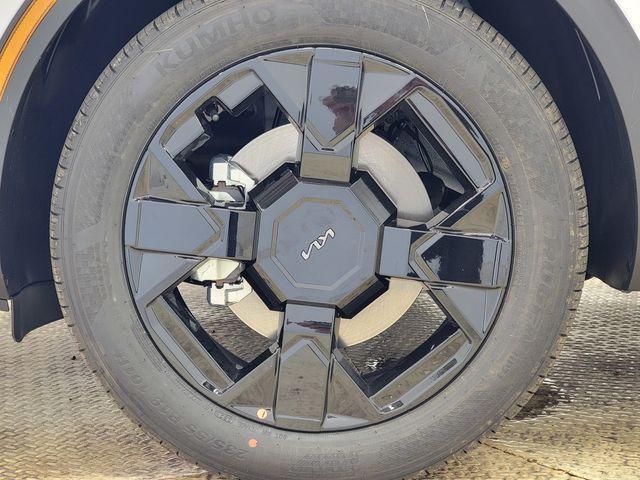 new 2026 Kia Sportage car, priced at $33,684