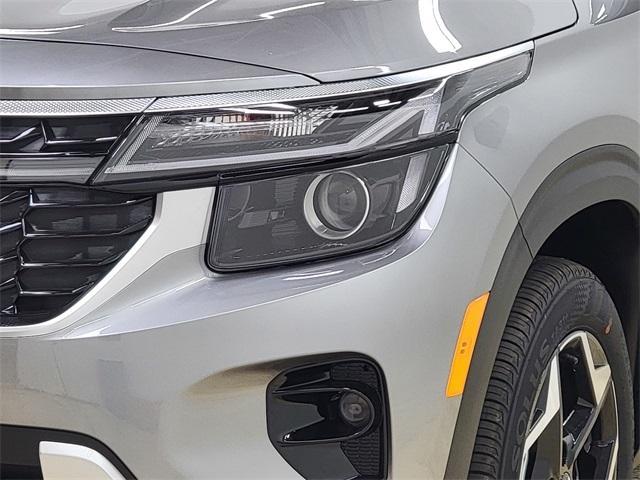 new 2026 Kia Seltos car, priced at $27,028