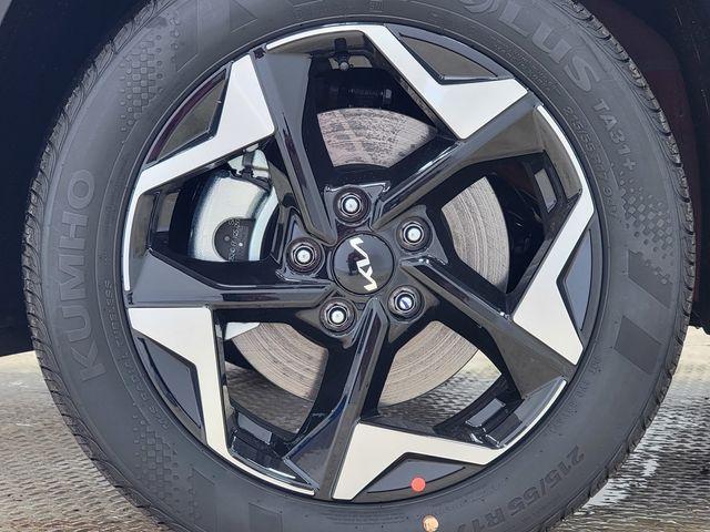 new 2026 Kia Seltos car, priced at $27,028