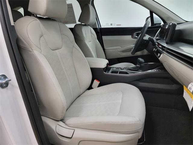 new 2025 Kia Sorento car, priced at $34,993