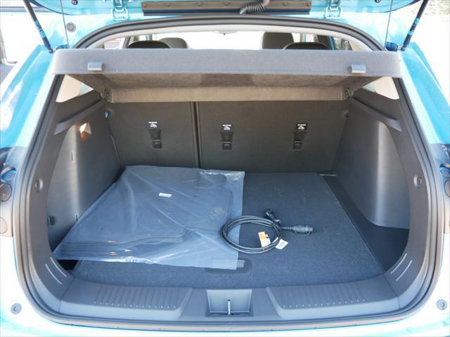 new 2025 Chevrolet Trax car