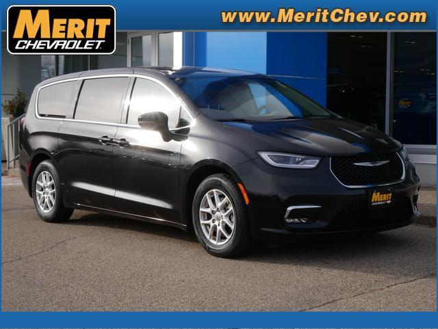 used 2023 Chrysler Pacifica car, priced at $25,995