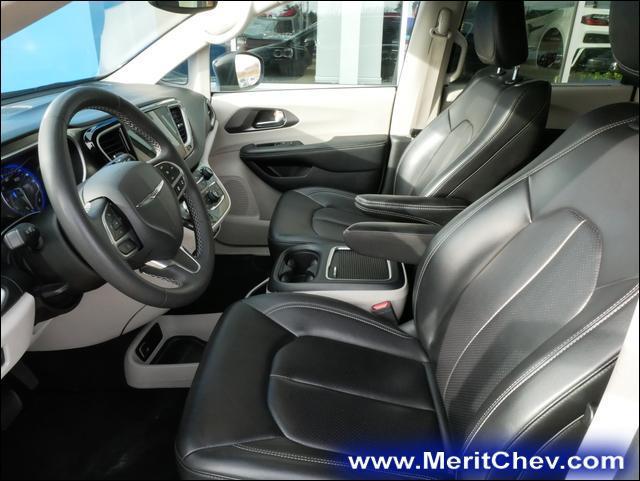 used 2023 Chrysler Pacifica car, priced at $25,995