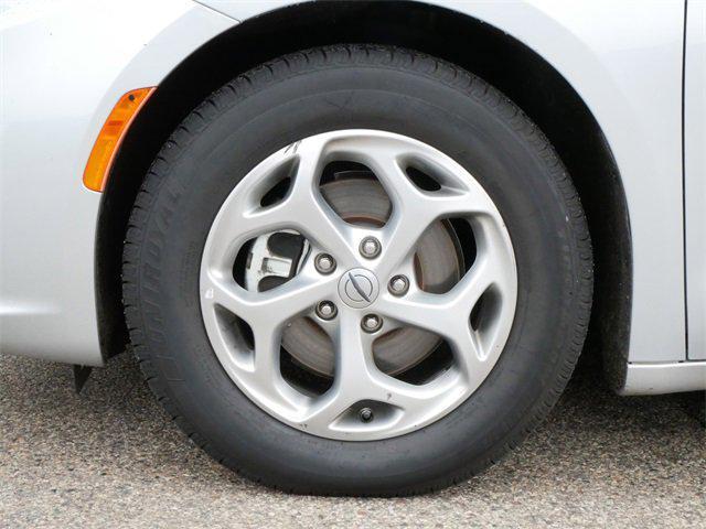 used 2023 Chrysler Pacifica car, priced at $28,995