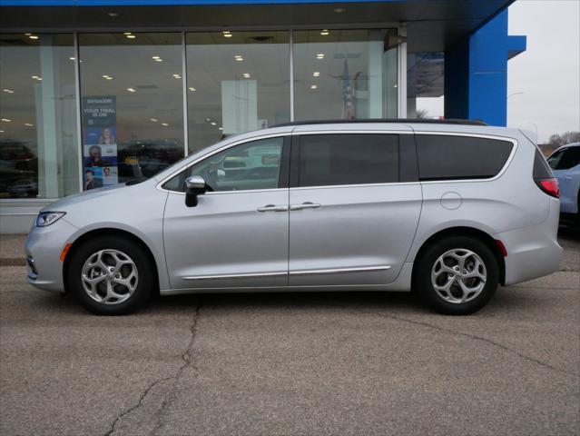 used 2023 Chrysler Pacifica car, priced at $29,995