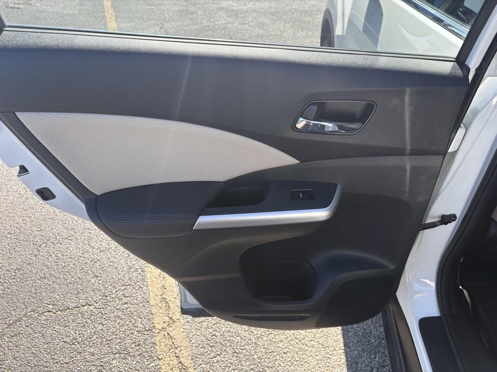 used 2015 Honda CR-V car, priced at $14,000